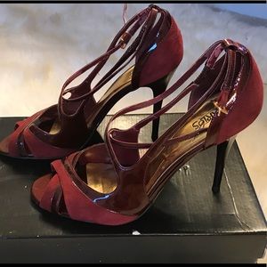 Carlos by Carlos Santana burgundy heels